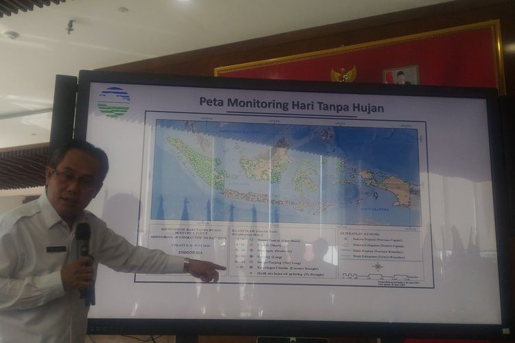 Kepala Pusat Informasi Perubahan Iklim BMKG, Dodo Gunawan dalam konferensi pers di Badan Nasional Penanggulangan Bencana (BNPB), Jakarta Timur, Jumat (28/6/2019).  