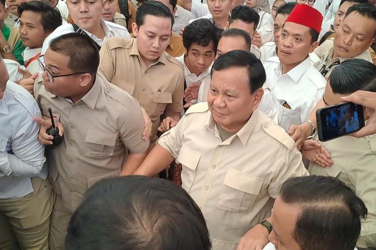 Ketua Umum Partai Gerindra Prabowo Subianto tiba di Jakarta International Velodrome, Jakarta Timur, Minggu (16/7/2023). 