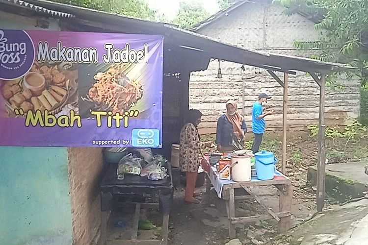 Pecel Mbah Titi yang sudah puluhan tahun dan menjadi legenda di Kota Metro, Lampung.