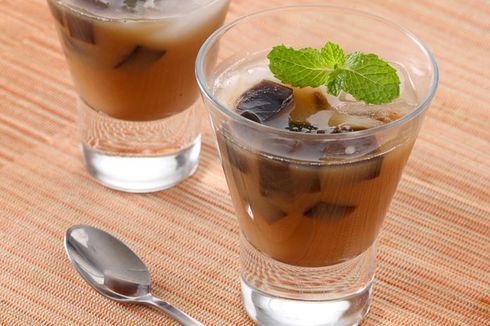 Resep Es Cincau Hitam Kelapa Muda, Bikin untuk Takjil Buka Puasa