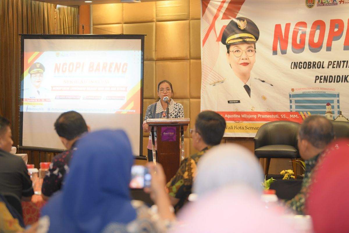 Wali Kota Semarang Agustina Wilujeng saat menghadiri acara Ngobrol Penting Bersama Stakeholder Pendidikan (Ngopi Bareng) dengan tema ?Pendidikan Inklusif?, yang diinisiasi oleh Dinas Pendidikan di Quest Hotel Simpang Lima, Jumat (19/9/2025).