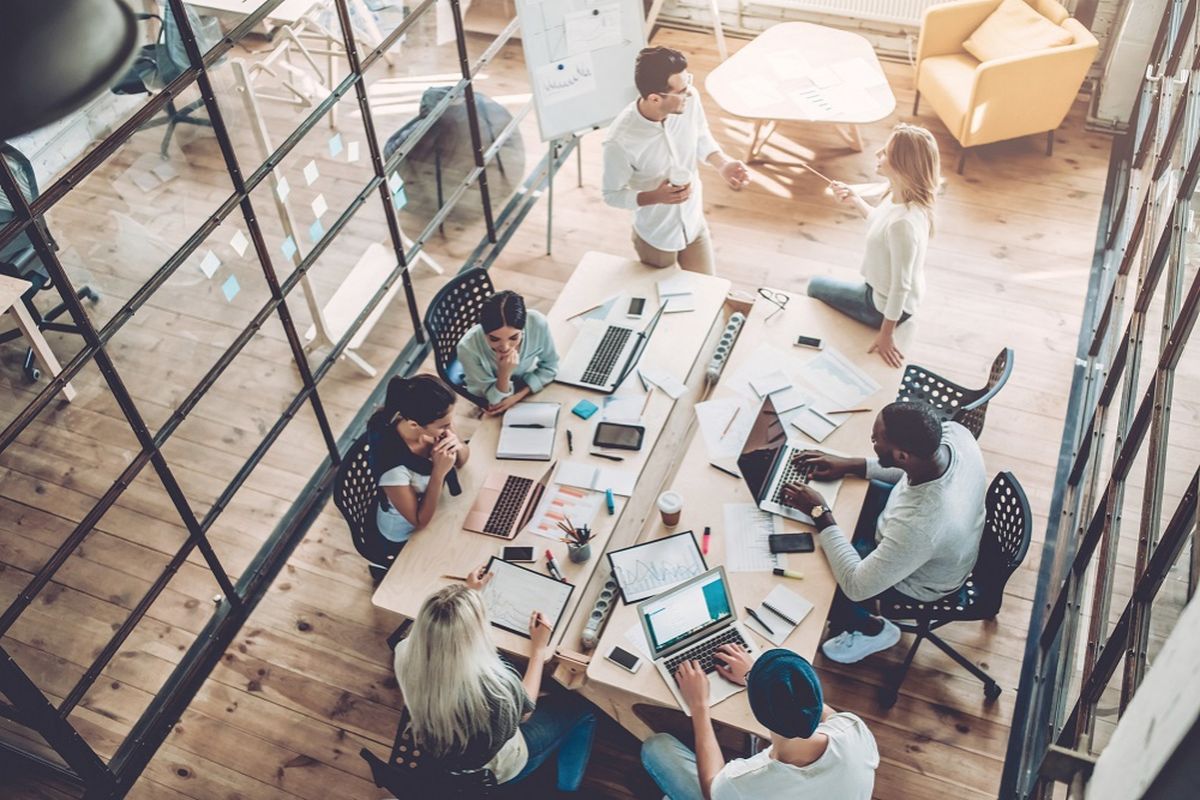 Jadi Anak Baru di Kantor? Ini Cara “Pedekate” ke Rekan Kerja Halaman all -  Kompas.com