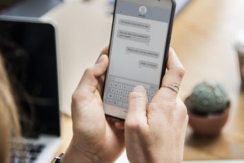 Cara PDKT Lewat Chat agar Gebetan Luluh dan Terpesona, Yuk Dicoba!