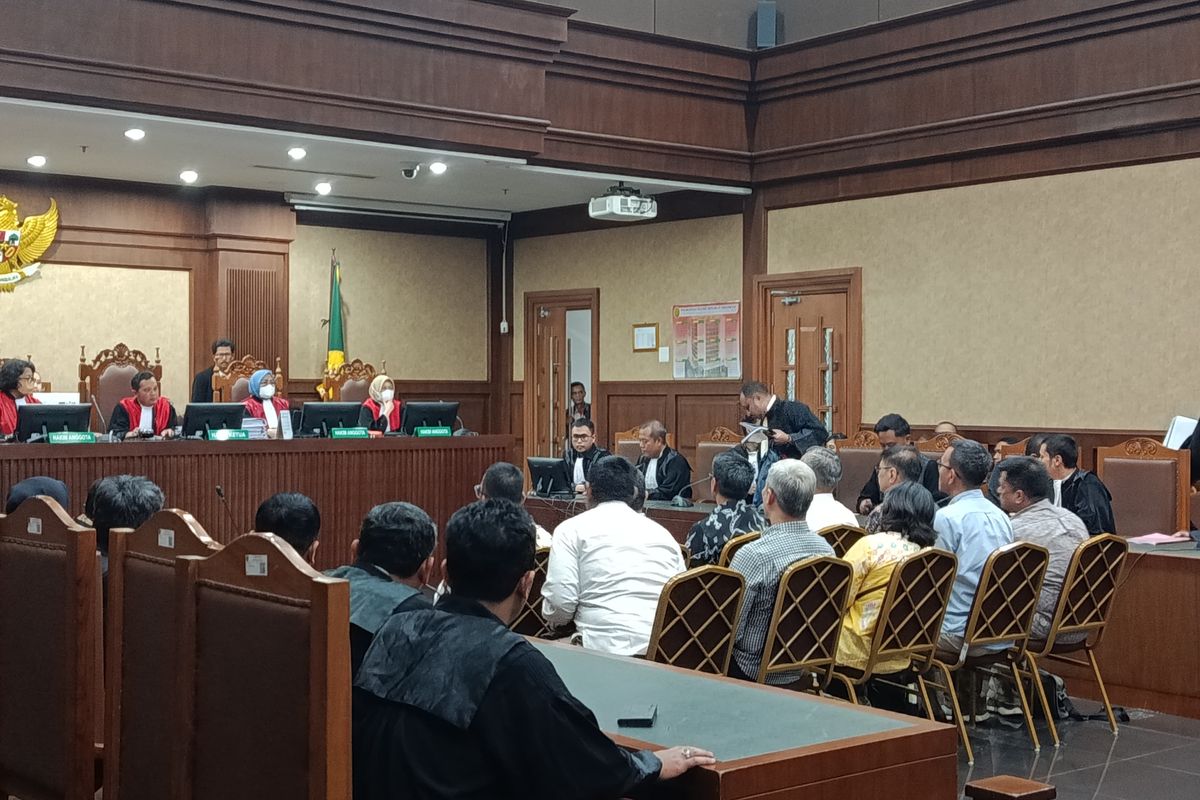 Perwakilan 10 Korporasi dalam sidang dakwaan kasus korupsi Asabri di Pengadilan Tipikor pada Pengadilan Negeri Jakarta Pusat, Jumat (29/8/2025). 