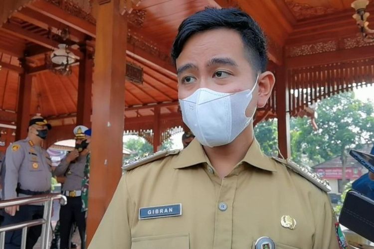 Wali Kota Solo, Gibran Rakabuming Raka ditemui di Kantor Kecamatan Jebres, Solo, Jawa Tengah, Senin (13/6/2022).