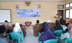 Pemkab Bandung Barat Salurkan Bantuan Beras kepada Warga Terdampak Longsor di Rongga