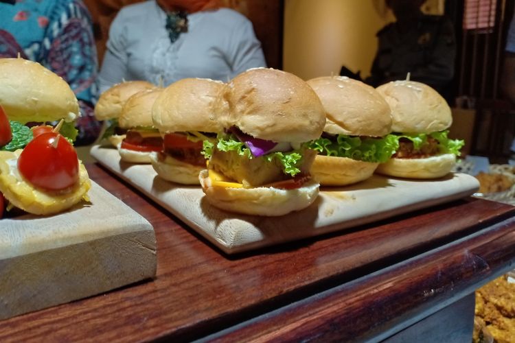 Slider atau burger mini yang jadi varian pengolahan tempe dalam Festival Tempe 2019
