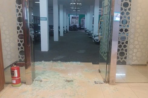 Penembakan di Kantor MUI Menteng, Pecahan Kaca Bertebaran di Pintu Masuk