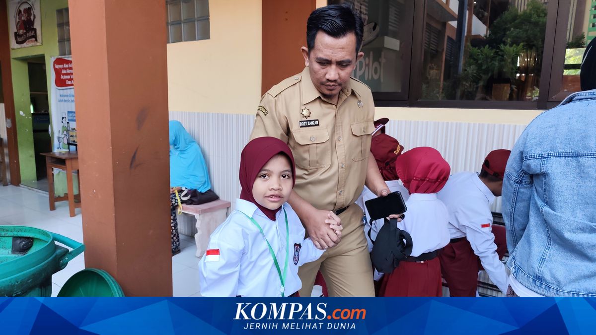 Ayah di Bangkalan: Antar Anak Sekolah Jadi Waktu Terbaik untuk Mengobrol