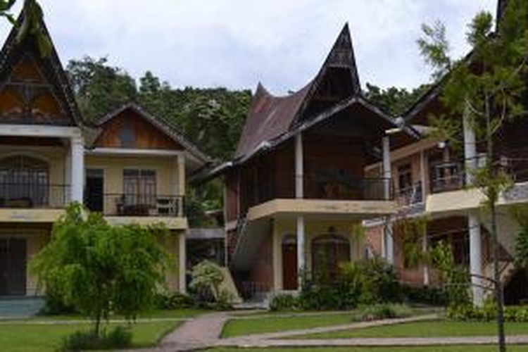 Tabo Cottage di Tuk Tuk, Pulau Samosir, Sumatera Utara.