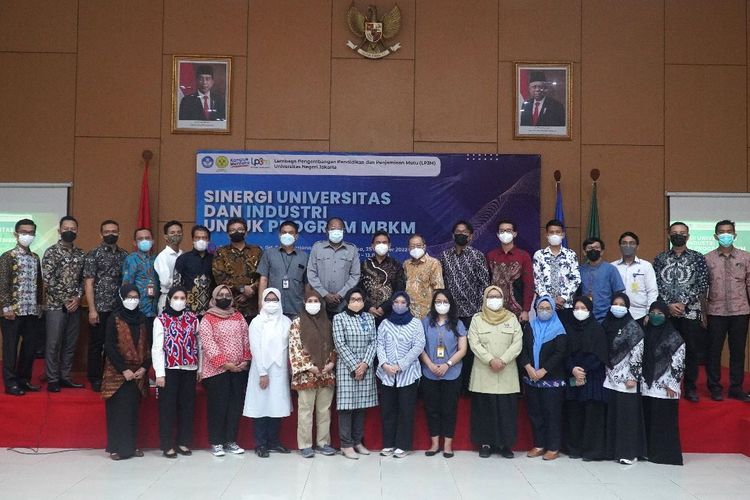 LP3M UNJ melalui Pusat PKL/Magang Industri mengadakan FGD pada ?Sinergi Universitas dan Industri Untuk Program Merdeka Belajar Kampus Merdeka? (25/10/2022)