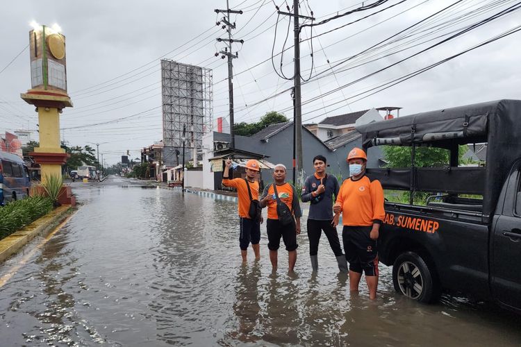 Hujan dengan intensitas tinggi di Kabupaten Sumenep, Jawa Timur, terjadi sejak Kamis (14/3/2024) dini hari. Akibatnya, sejumlah titik di Kabupaten saat ini dilanda banjir. 