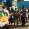 Polisi Beri Bantuan 100 Nasi Bungkus pada Puluhan Sopir Truk yang Telantar di Pelabuhan Lombok