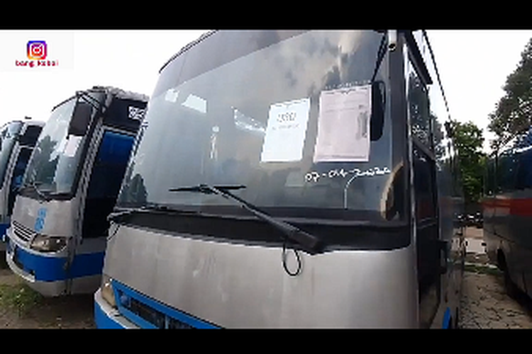 Potongan video lelang bus