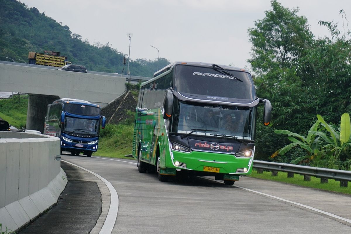 Hino ajak pengusaha transport menjajal bus dengan transmisi dan ban baru