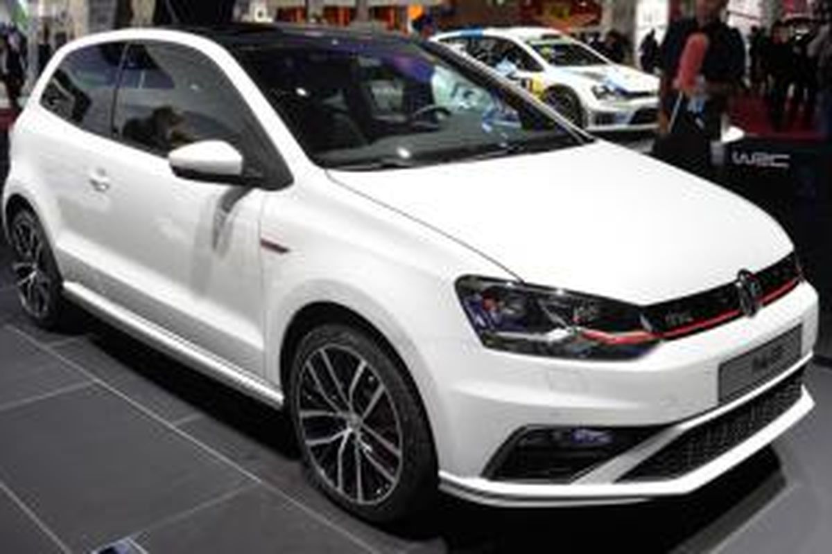 VW Polo GTI dengan mesin baru meluncur di lantai Paris Motor Show 2014.