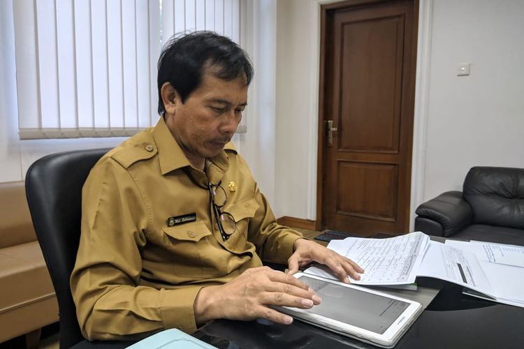 Kepala Dinas Tenaga Kerja Kota Tangerang, Rakhmansyah saat ditemui di kantornya, Tangerang, Selasa (19/11/2019).