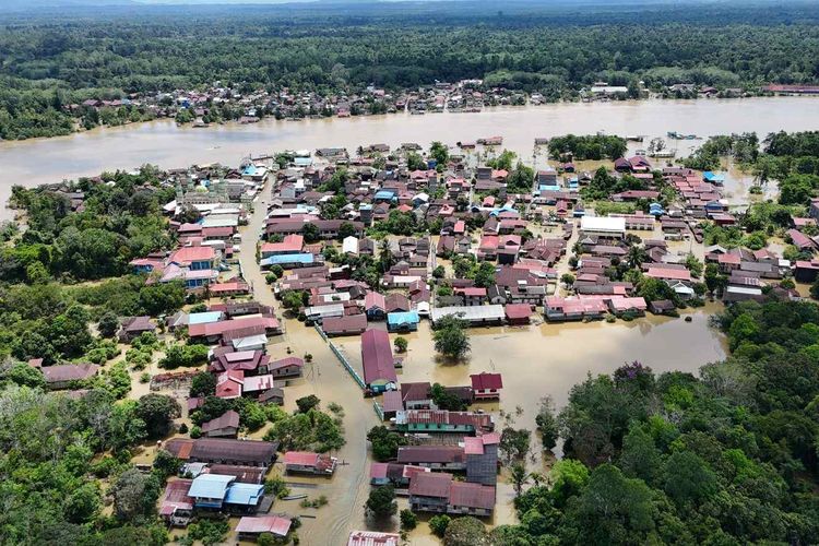 Banjir di Kutai Barat Rendam Empat Kecamatan, Ribuan Warga Terdampak