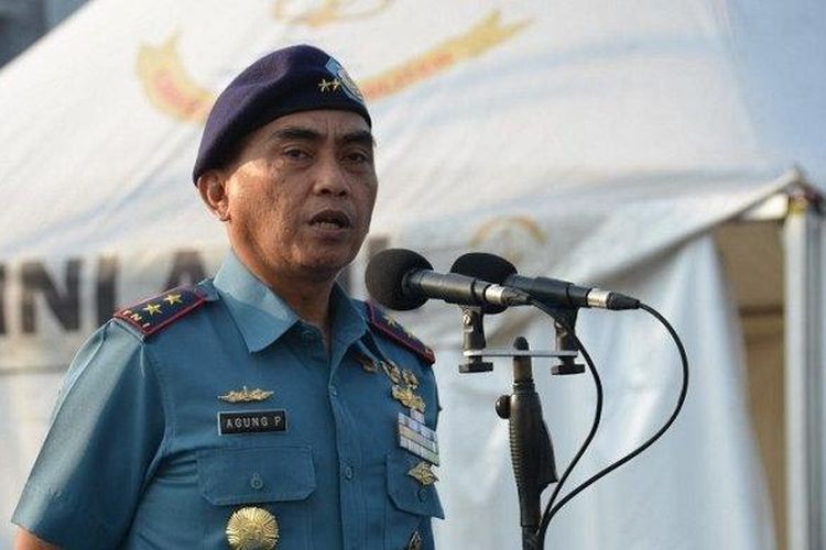 Agung Prasetiawan ketika masih berpangkat Laksamana Muda (Laksda) sekaligus Panglima Komando Lintas Laut Militer (Kolinlamil).