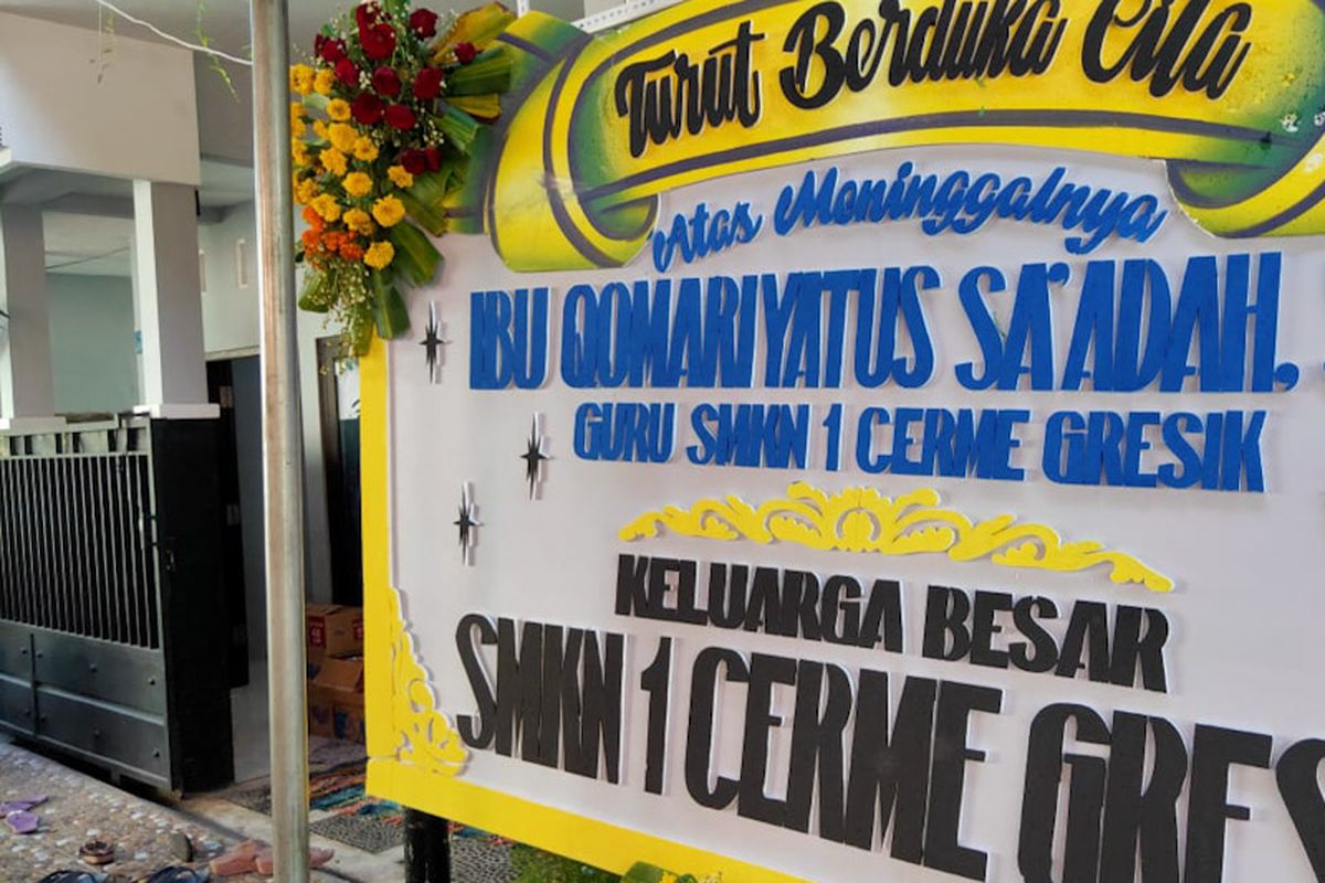 Suasana rumah duka korban penjambretan di Surabaya yang meninggal dunia, yang berada di Perumahan Giri Asri Kecamatan Kebomas, Gresik, Selasa (7/6/2022). *** Local Caption *** Suasana rumah duka korban penjambretan di Surabaya yang meninggal dunia, yang berada di Perumahan Giri Asri Kecamatan Kebomas, Gresik, Selasa (7/6/2022).