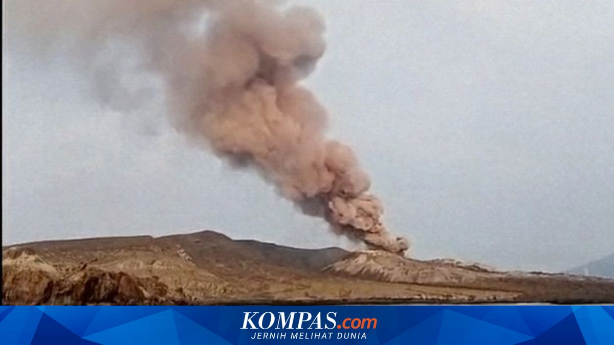 Gunung Anak Krakatau Siaga, KSOP Larang Kapal Dekati Kawah Dalam Radius 5 Km