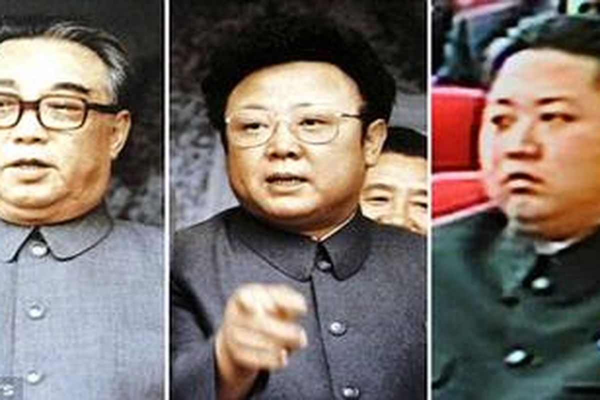 Pendiri Korea Utara dan mantan pemimpin Kim Il-sung (kiri), putranya yang sekarang berkuasa Kim Jong-il (tengah) dan putranya yang menjadi penerus kekuasaannya Kim Jong-un (kanan)  