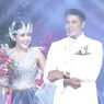 Bergaun Pengantin dan Mahkota, Via Vallen Tampil bak Putri di Resepsi Pernikahannya