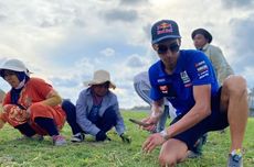 Tingkah Lucu Pebalap WSBK di Mandalika, Berendam di Ember hingga Mandi Hujan di Paddock