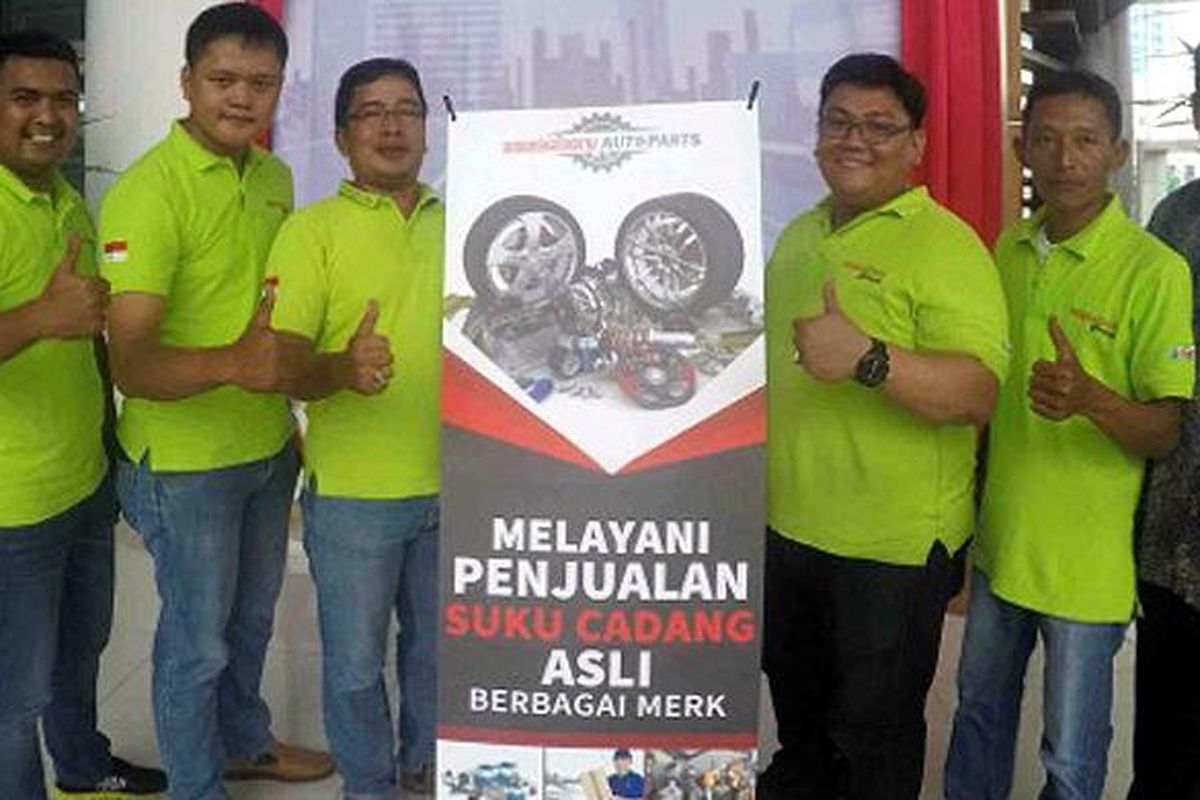 Peresmian pusat suku cadang asli kendaraan bermotor di Bekasi oleh Nusantara Group.