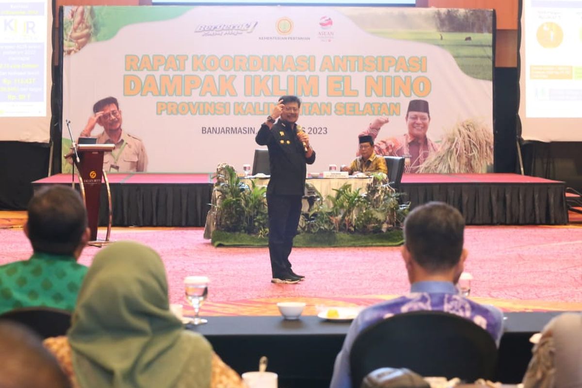 Menteri Pertanian (Mentan) Syahrul Yasin Limpo (SYL) saat Rapat Koordinasi (Rakor) Antisipasi Dampak El Nino Provinsi Kalsel di Bajarmasin, Jumat (11/8/2023).