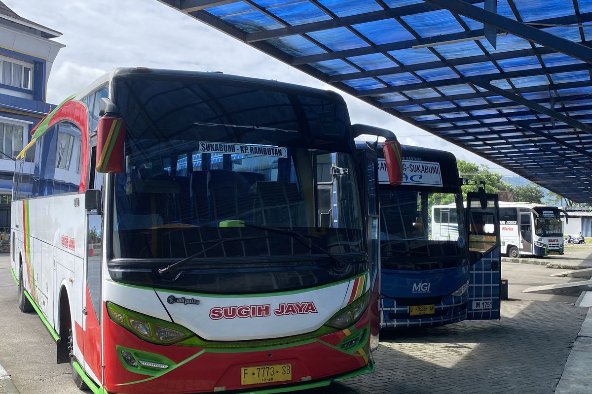 Potret Bus tengah terparkir di terminal type A Kota Sukabumi, Kamis (20/3/2025).