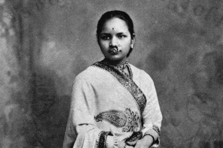 Anandi Gopal Joshi, perempuan dokter pertama di India. Dia lulus dari sekolah kedokteran di Amerika Serikat pada 1885. (The Indian Express)