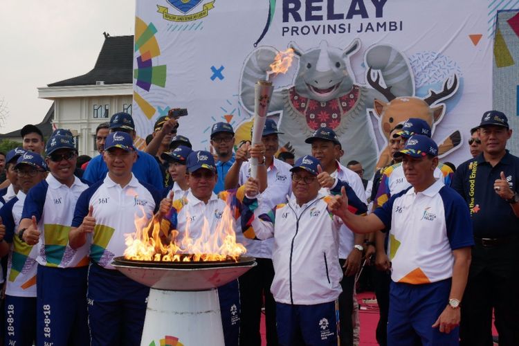 PGN berpartisipasi dalam torch relay Asian Games 2018 di Kota Jambi, Jumat (3/8/2018)