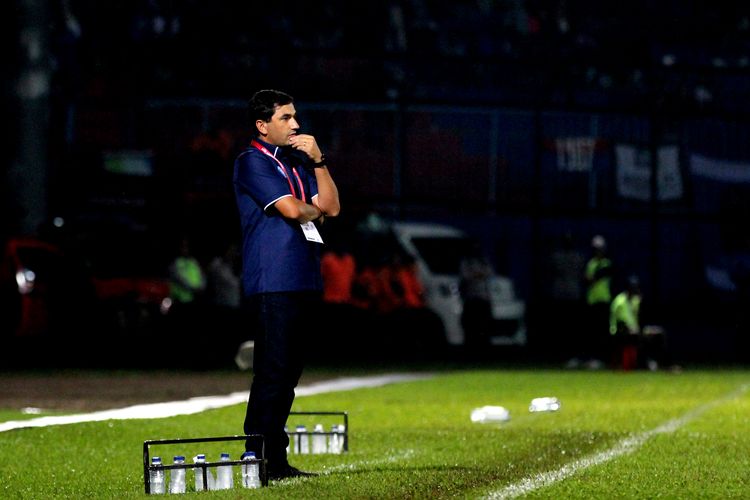 Pelatih Arema FC, Eduardo Almeida.