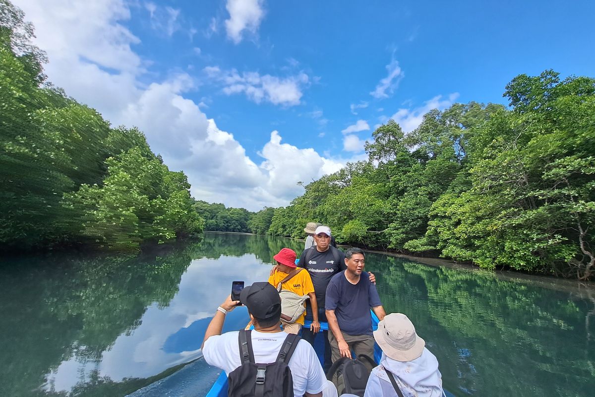 Wisata Pancora Beach Halmahera Barat, pesona menyusuri hutan mangrove, Kamis (29/5/2025)