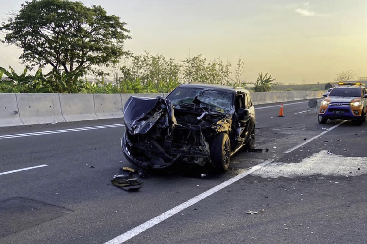 Kecelakaan Jeep GC di Tol Kanci, Kamis (15/7/2021)
