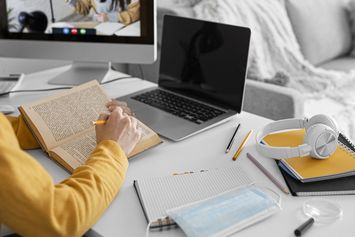 Berikut Dampak Positif Negatif Kuliah Daring bagi Mahasiswa