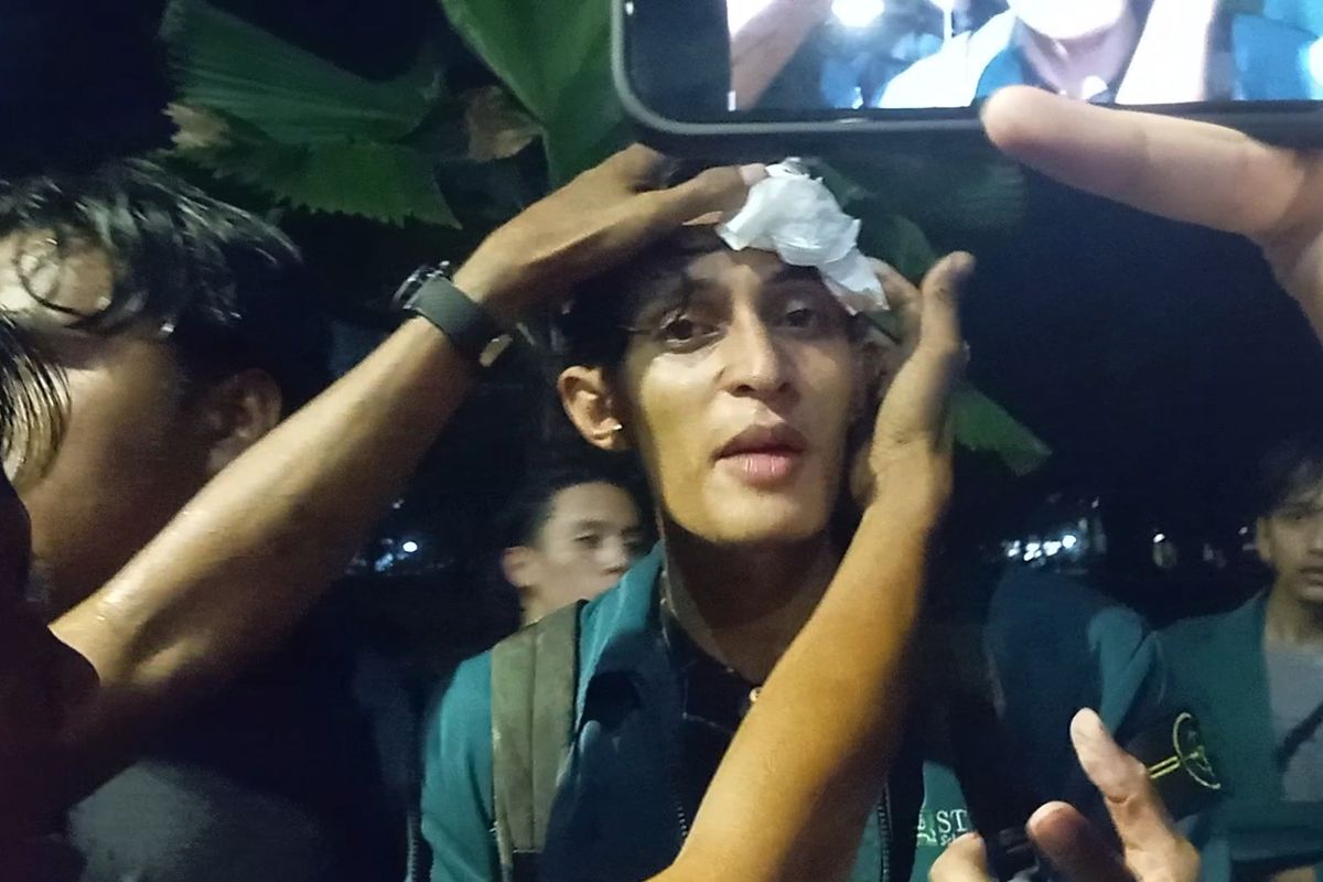 Bentrok dengan Polisi Saat Demo Tolak PPN 12 Persen, Kepala Mahasiswa Berdarah