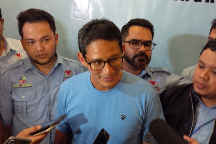 Calon wakil presiden (Cawapres) nomor urut 02 Sandiaga Salahuddin Uno saat menghadiri acara Inspirasi Kewirausahaan Menjadi Pejuang Pencipta Lapangan Pekerjaan di Sritex Arena Jalan Abiyoso Solo, Jawa Tengah, Sabtu (6/4/2019).