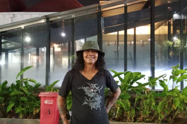 Cerita Luhur Kayungga, Sutradara Teater API yang Terus Mencari Bentuk di Tengah Zaman