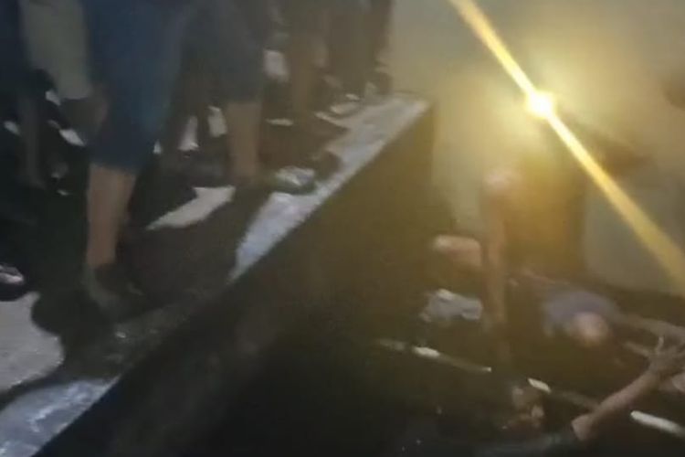 Video Viral Pencuri HP di Semarang Dikejar Warga hingga Basah Kuyup Masuk  Gorong-gorong