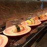 Konsumen di Jepang Cemari Sushi Belt, Restoran Perketat Aturan 