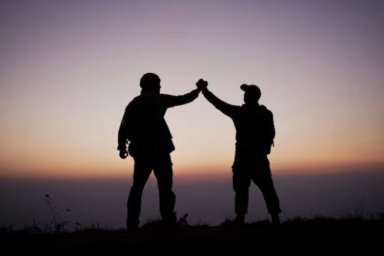 5 Zodiak yang Paling Peka dan Peduli, Siapa Saja?