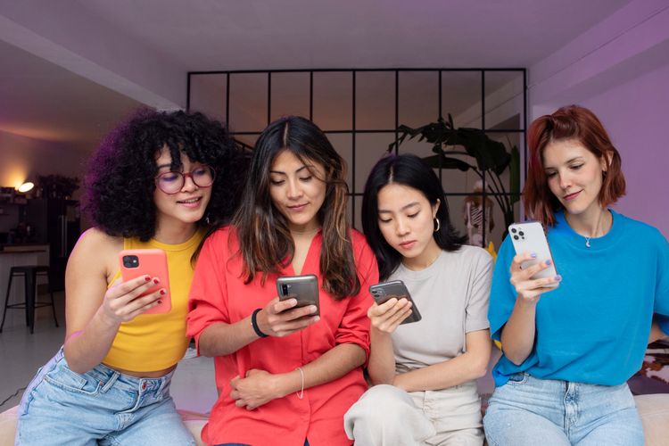 Fenomena Gen Z Merasa Tua di Usia Muda, Ini Penyebabnya Menurut Psikolog