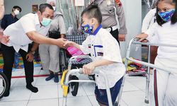 Resmikan Tempat Fisioterapi, Wali Kota Hendi Motivasi Penderita Cerebral Palsy