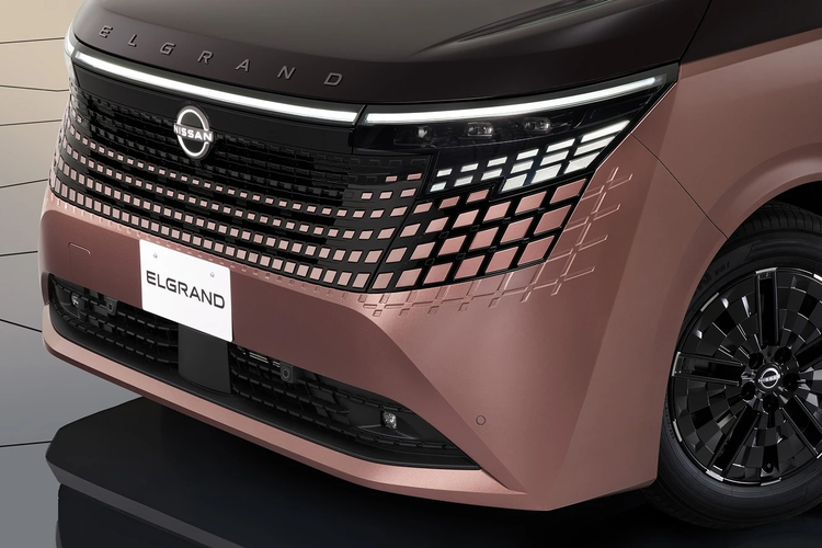 Nissan New Elgrand 2026 hadir di Japan Mobility Show 2025