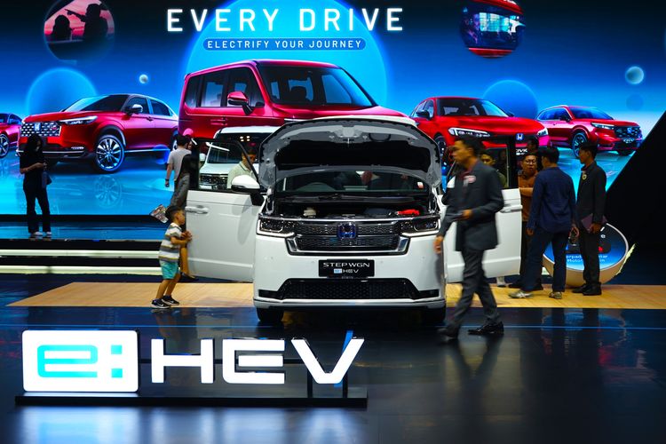 Honda Step WGN e:HEV GIIAS 2025