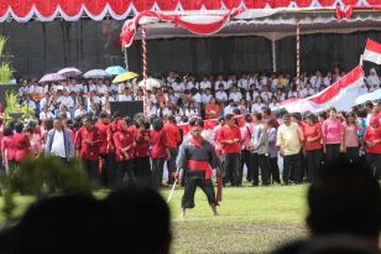 Suasana perayaan Hari Ulang Tahun (HUT) ke-438 Kota Ambon di Lapangan Merdeka Ambon, Sabtu (7/9/2013).

