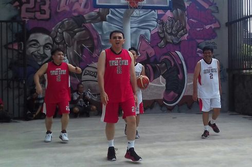 Tawa Lepas Ahok dan Djarot Saat Bertanding Basket