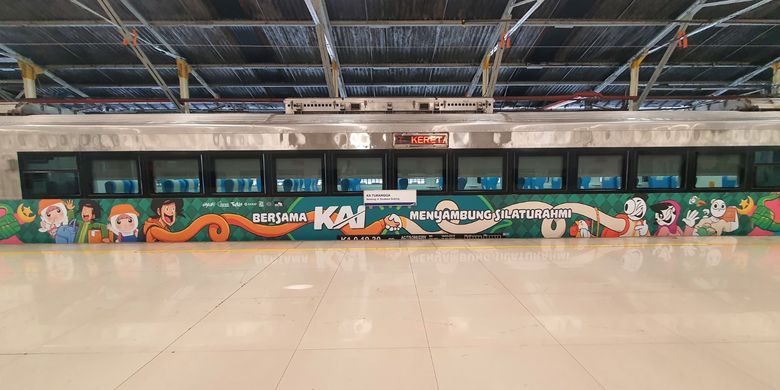 KAI menghadirkan Livery Tematik Idul Fitri 1446 Hijriah untuk merayakan Ramadhan dan Idul Fitri tahun ini.